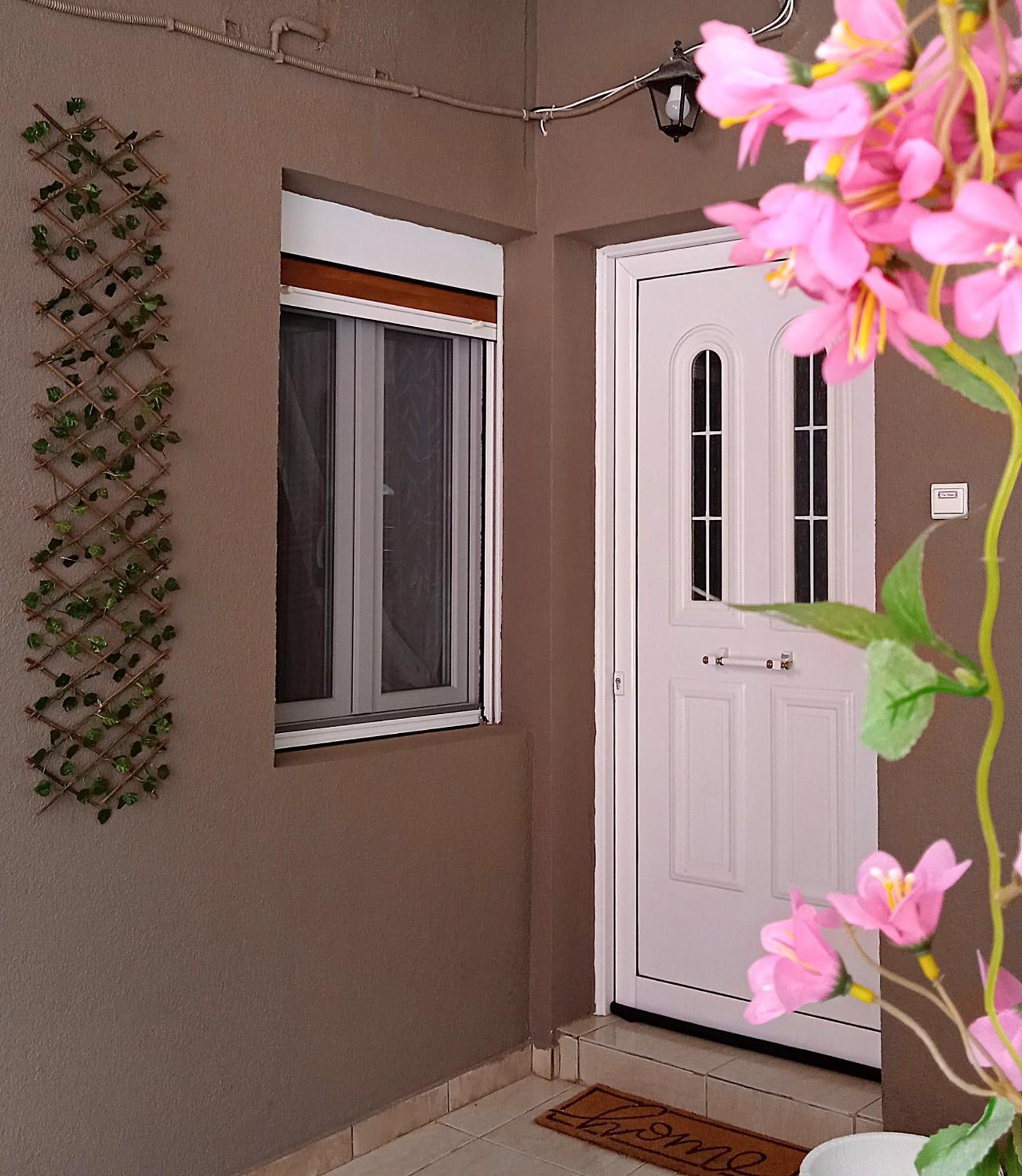 Tree Haven - Near Kourenti Beach With 100Mbps Wi-Fi Chalkís المظهر الخارجي الصورة